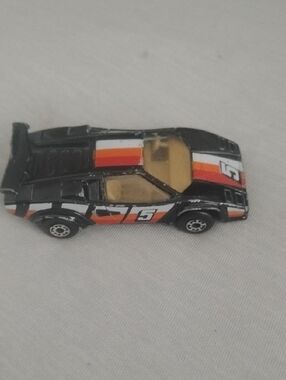 Vintage Matchbox Lamborghini Countach LP 500S